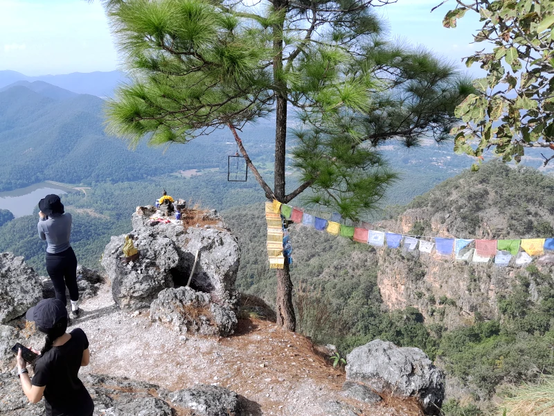 This image has an empty alt attribute; its file name is 102955.webp